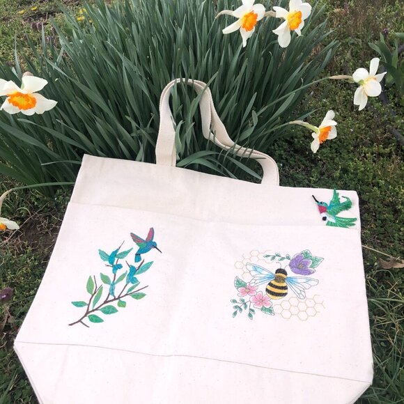 Natural Open Top Canvas Tote Bag With 2 Large Pockets Featuring 3D Hummingbirds - Picture 6 of 9